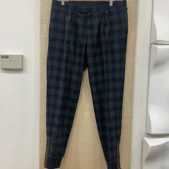 - Like new Kolor japan wool zipper bottom detail - Picture 1 of 12